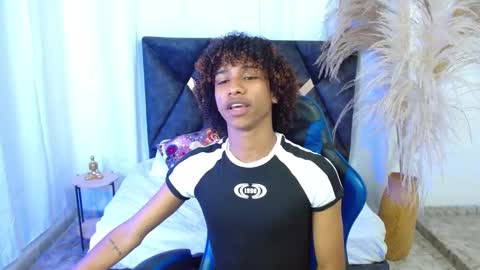 Angel online show from January 31, 9:01 pm