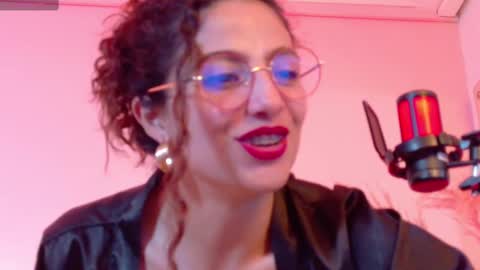 Angel online show from March 4, 9:32 pm