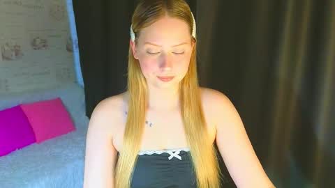 Cutie online show from September 24, 9:38 am