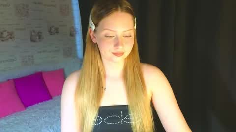 Cutie online show from September 25, 11:50 am