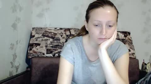 Snapshot of angellllsexy chatting on October 27, 5:35 pm Galina online show from October 27, 5:35 pm