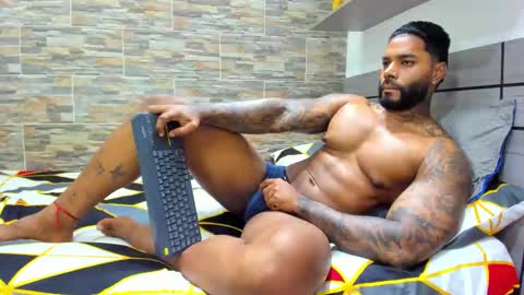 angelo_evans33 online show from November 10, 2:14 am