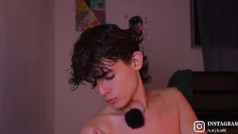 Angelo I work from home this is my room  online show from June 24, 1:12 am