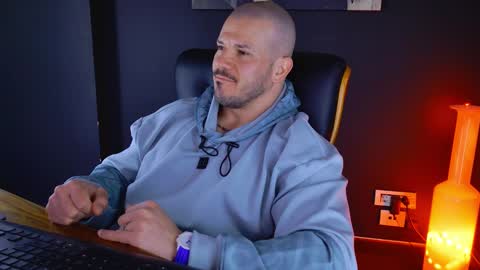 BlackWolf online show from February 12, 9:31 am