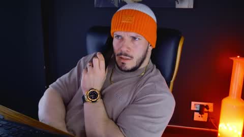 BlackWolf online show from February 2, 9:51 am