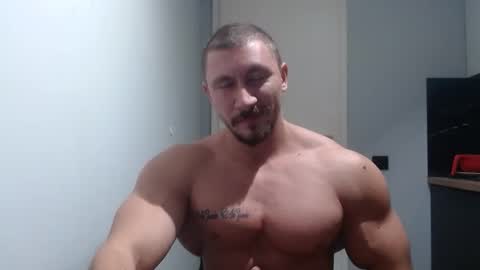  ------- SEX SHOW WITH GUYS AND GIRLS  MUSCLE SHOW online show from October 5, 5:42 pm