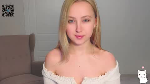 Im Chloe  i do FLASH BOOBS for new fan club online show from March 19, 8:31 am