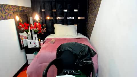 Snapshot of anhell7_ chatting on September 24, 7:53 pm Anhell online show from September 24, 7:53 pm
