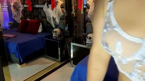 Snapshot of anijoness_ chatting on October 19, 4:17 am Ani online show from October 19, 4:17 am