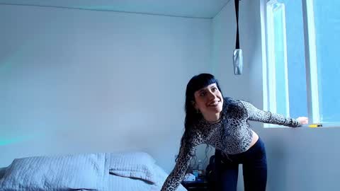 Snapshot of anika_lowen chatting on January 25, 3:41 pm Anika And Lowen Your Thumbs Up Are Super Important For Us online show from January 25, 3:41 pm
