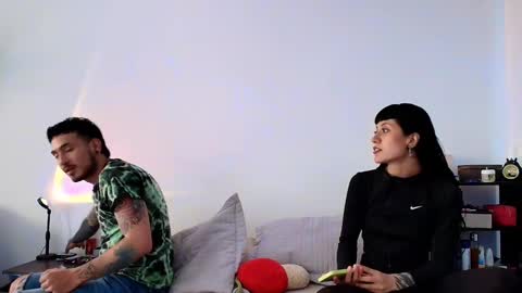 Snapshot of anika_lowen chatting on February 26, 3:43 pm Anika And Lowen Your Thumbs Up Are Super Important For Us online show from February 26, 3:43 pm