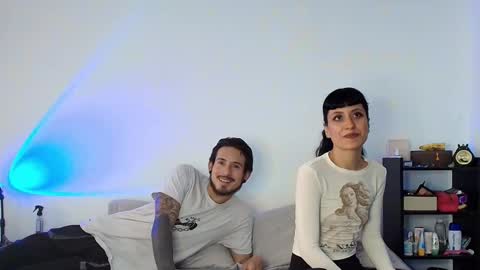 Snapshot of anika_lowen chatting on February 11, 3:40 pm Anika And Lowen Your Thumbs Up Are Super Important For Us online show from February 11, 3:40 pm