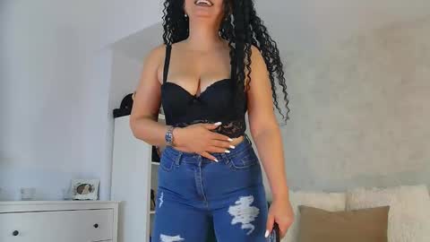 anissia teaser online show from October 8, 6:19 am