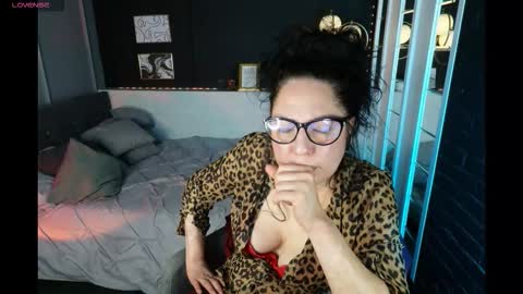 Anita online show from November 29, 9:11 pm