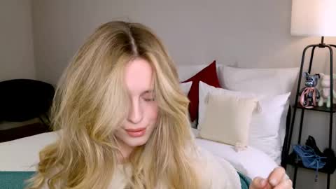 Anita online show from November 4, 2:29 pm