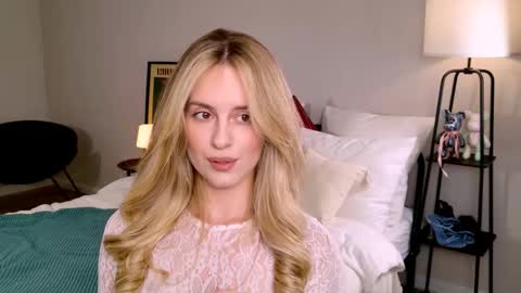 Snapshot of anitafischer chatting on October 10, 2:23 pm Anita online show from October 10, 2:23 pm