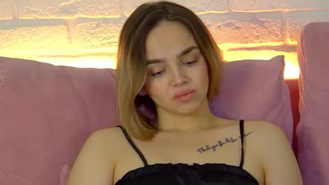 AnitaVenture online show from November 23, 6:33 am