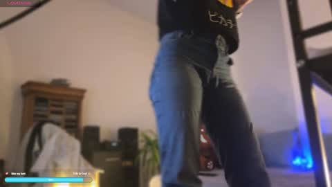 Anna online show from December 16, 9:09 pm