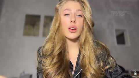 Snapshot of anna_ssweety chatting on December 2, 2:58 pm Anna fansly anna sssweety online show from December 2, 2:58 pm