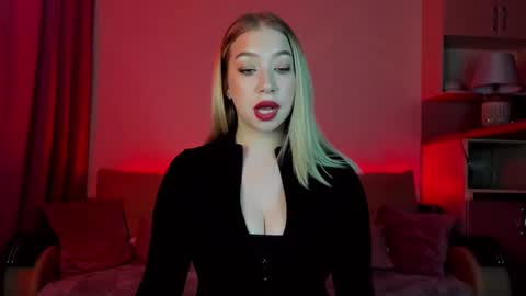 Snapshot of annabelle_art chatting on February 22, 5:57 pm Annabelle online show from February 22, 5:57 pm