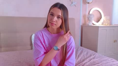 Anna online show from April 25, 1:41 pm