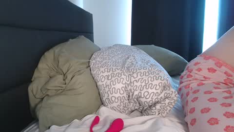 Anna online show from April 23, 7:48 pm