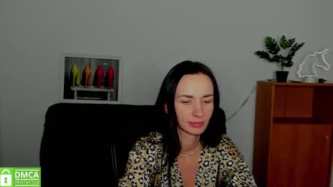 Anna online show from November 9, 12:30 pm