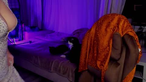 annalluring online show from October 29, 6:52 pm