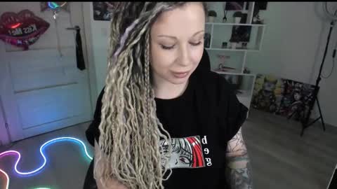 Anna online show from April 4, 8:16 pm