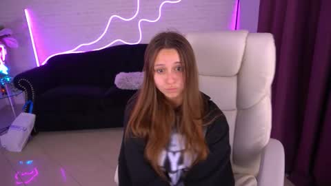 Snapshot of annapearlll chatting on October 6, 12:17 am Anna online show from October 6, 12:17 am