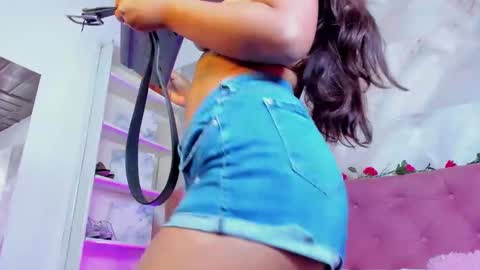 Snapshot of annaqueen_ chatting on October 20, 4:56 pm Anna online show from October 20, 4:56 pm