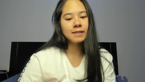 Snapshot of annaxnasty chatting on March 5, 7:27 am Anna online show from March 5, 7:27 am