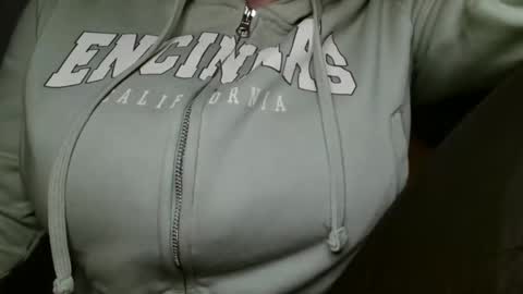 Bella online show from April 14, 5:38 pm