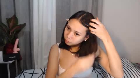 annie online show from February 24, 7:55 am