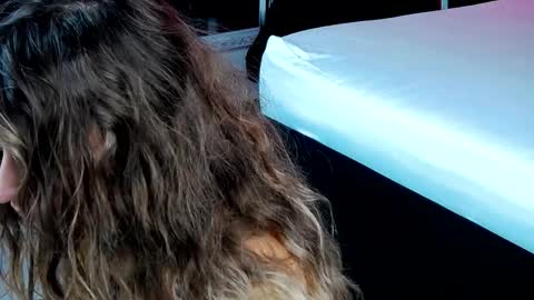 Anna online show from March 31, 8:48 am