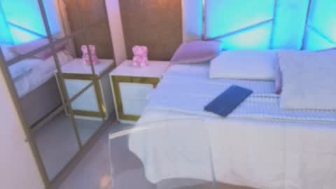 Ann  online show from February 28, 11:47 am