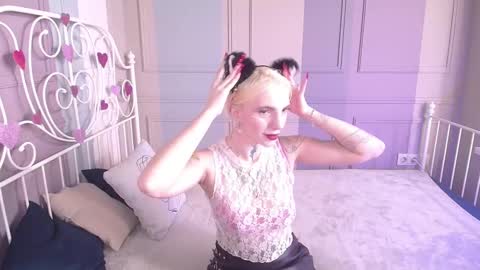 Annet online show from February 9, 10:20 am