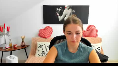 annewilsonn online show from August 3, 7:21 am