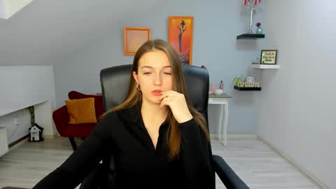 annewilsonn online show from January 8, 12:11 pm