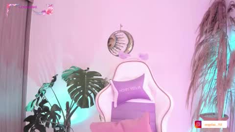 Snapshot of anngel_1 chatting on September 21, 3:27 pm Angel online show from September 21, 3:27 pm