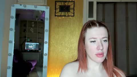 anngray1 online show from June 29, 10:15 am