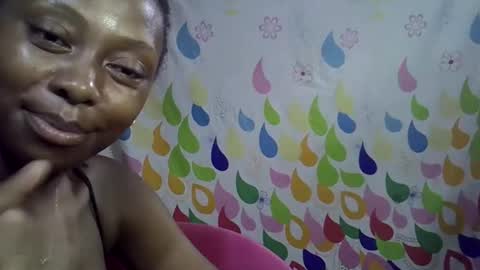 Annie online show from March 3, 8:49 pm