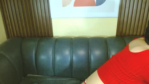 Annie  online show from February 6, 5:59 pm