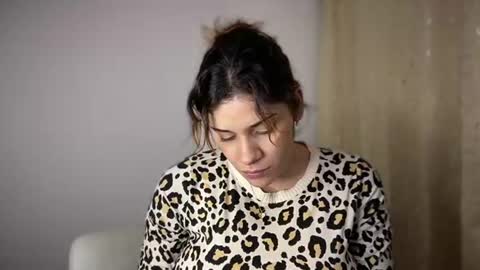 Anniecattie online show from June 18, 1:11 am