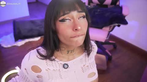 Annie online show from February 24, 8:01 pm