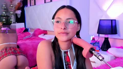Snapshot of annie_lought chatting on February 21, 1:11 pm online show from February 21, 1:11 pm
