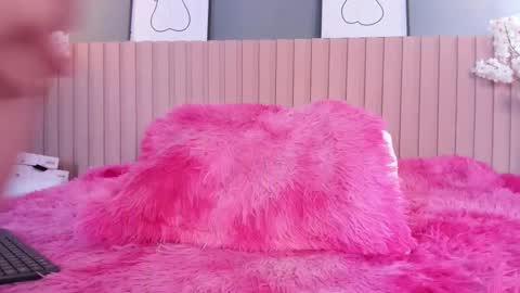 Snapshot of annie_lought chatting on September 14, 12:17 pm online show from September 14, 12:17 pm
