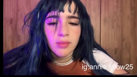 Snapshot of annie_snow_ chatting on March 11, 3:25 am JEANNE no olvides seguirme dont forget follow me uu online show from March 11, 3:25 am