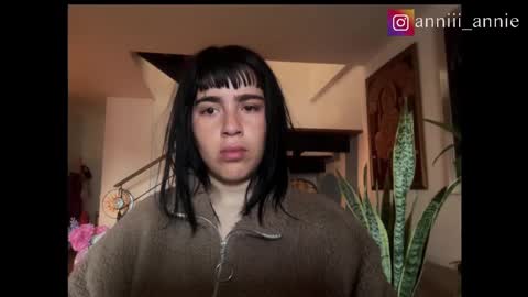 Snapshot of annie_snow_ chatting on September 23, 11:04 am JEANNE no olvides seguirme dont forget follow me uu online show from September 23, 11:04 am
