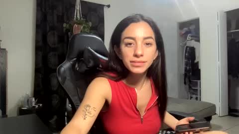 annie_xxx111 online show from December 24, 7:28 am